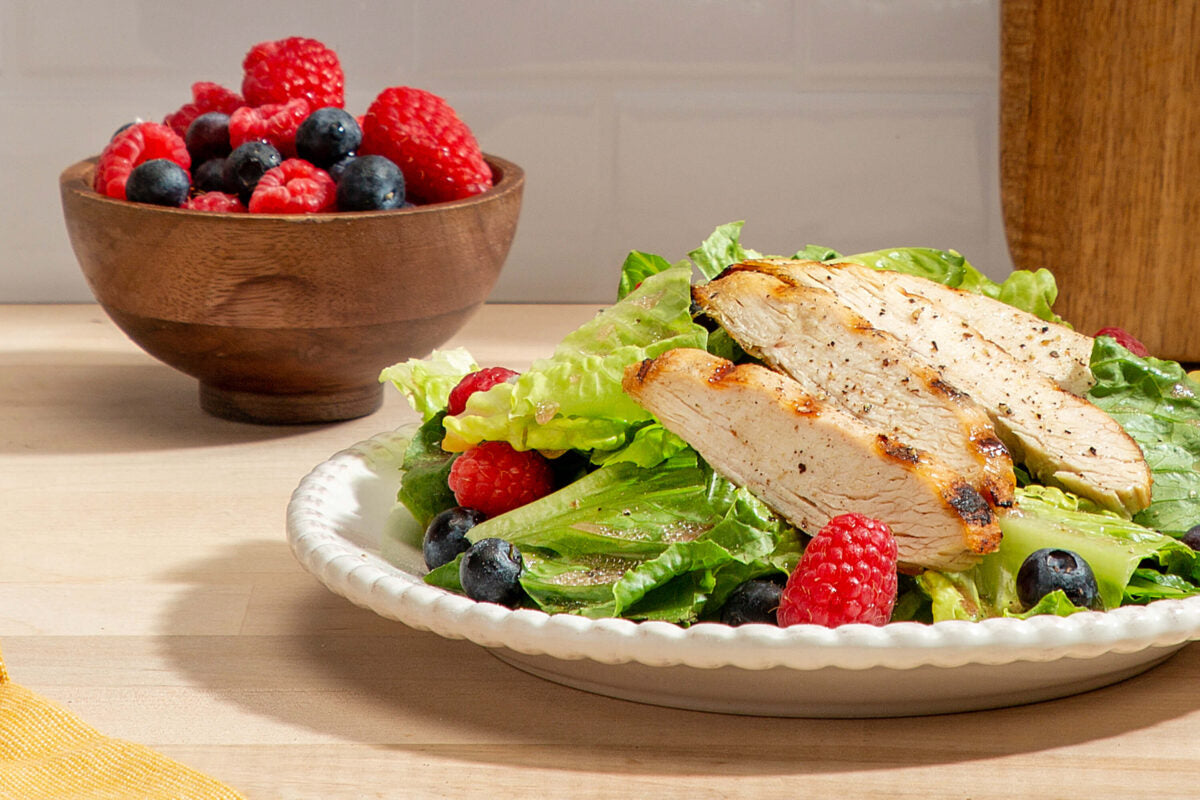Grilled Chicken Berry Salad